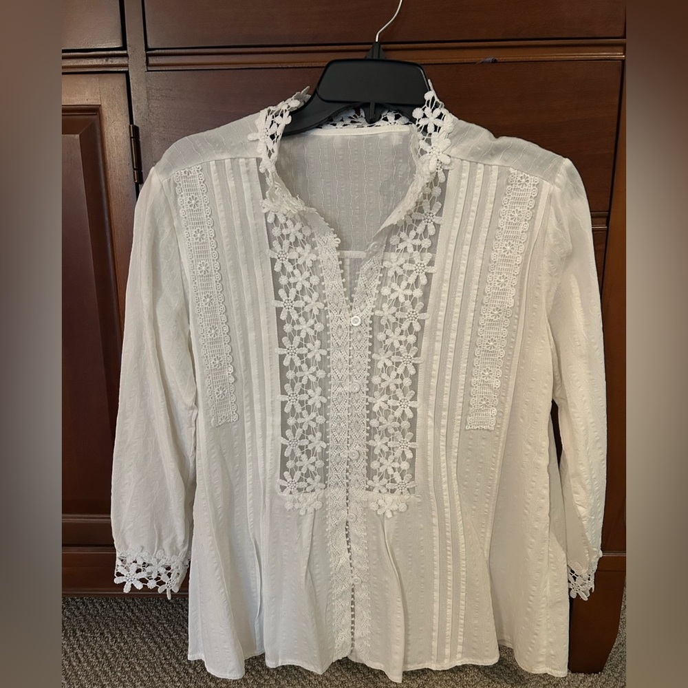 White Pleated 3/4 Sleeve Blouse with Mandarin Collar